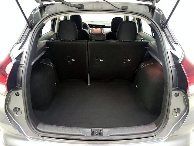 Photo of 2021 Gray Nissan Kicks