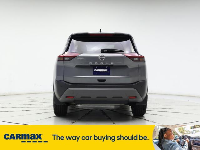 Photo of 2023 Gray Nissan Rogue