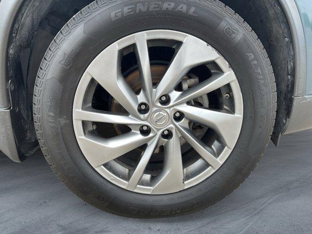 Photo of 2014 Graphite Blue Nissan Rogue