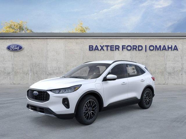 Photo of 2025 Star White Ford Escape