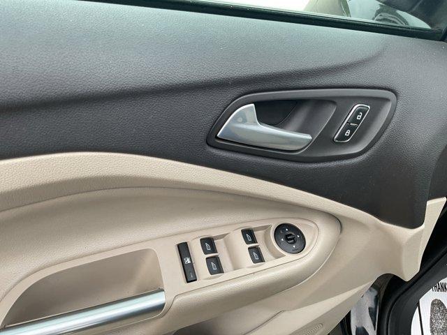 Photo of 2014 Tuxedo Black Ford Escape