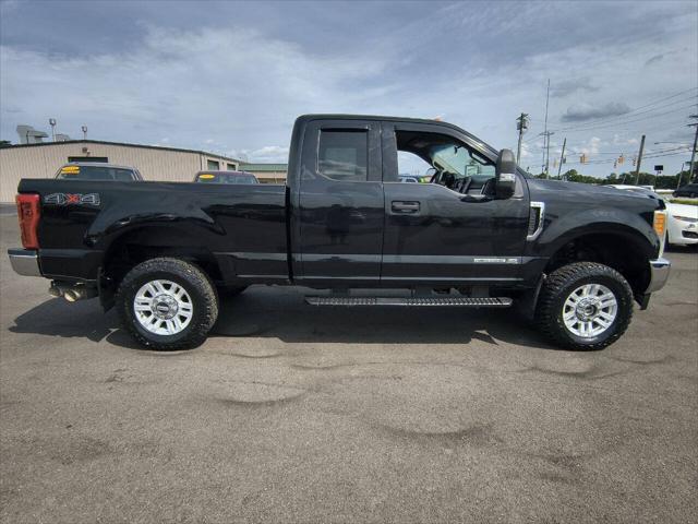 Photo of 2017 Shadow Black Ford F-250