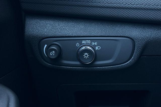 Photo of 2026 Summit White Chevrolet Trailblazer