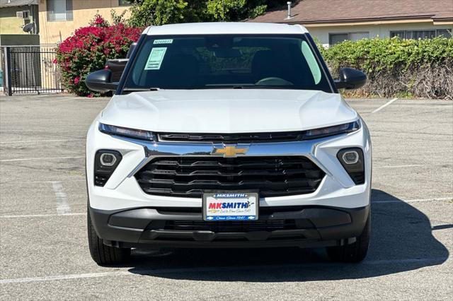 Photo of 2026 Summit White Chevrolet Trailblazer