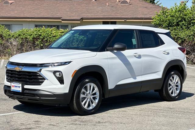 Photo of 2026 Summit White Chevrolet Trailblazer
