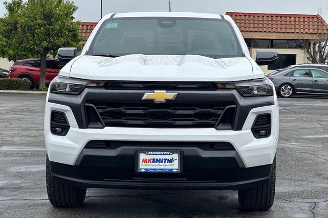 Photo of 2025 Summit White Chevrolet Colorado