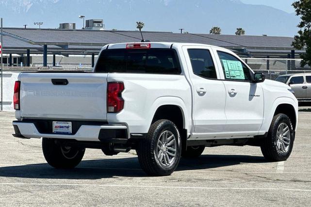 Photo of 2025 Summit White Chevrolet Colorado