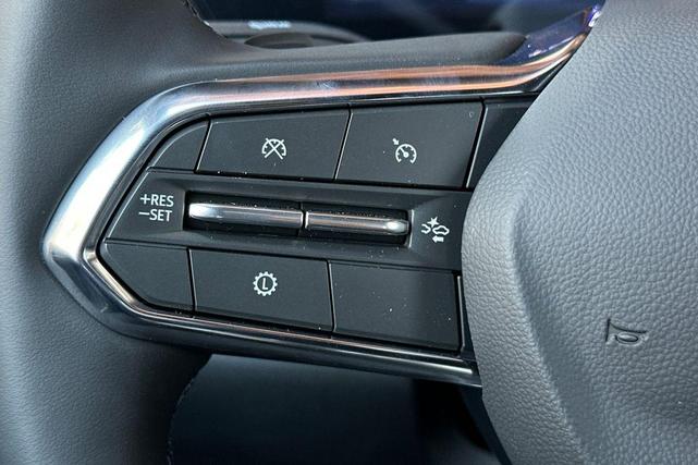 Photo of 2026 Summit White Chevrolet Equinox