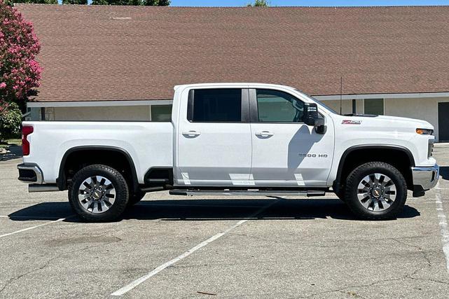 Photo of 2025 Summit White Chevrolet Silverado 2500