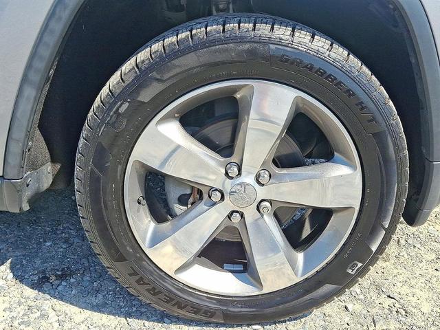 Photo of 2016 Billet Silver Metallic Clearcoat Jeep Grand Cherokee