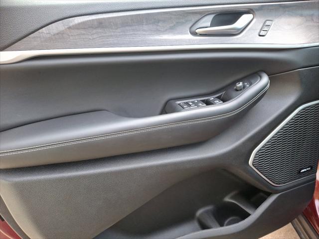 Photo of 2023 Velvet Red Pearlcoat Jeep Grand Cherokee 4xe