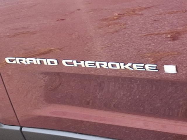 Photo of 2023 Velvet Red Pearlcoat Jeep Grand Cherokee 4xe