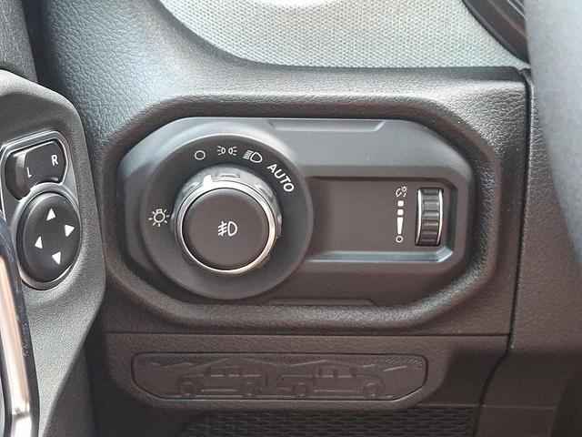 Photo of 2025 Anvil Clearcoat Jeep Wrangler