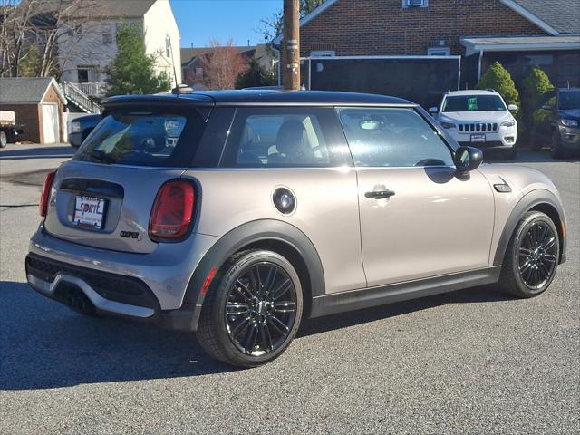 Photo of 2022 Rooftop Grey Metallic MINI Hardtop