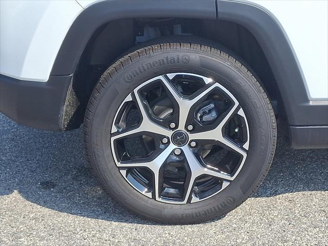 Photo of 2025 Bright White Clearcoat Jeep Compass