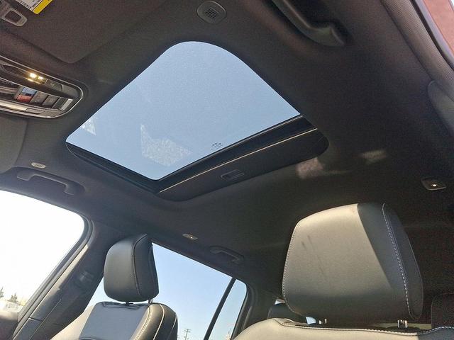 Photo of 2025 Velvet Red Pearlcoat Jeep Grand Cherokee L