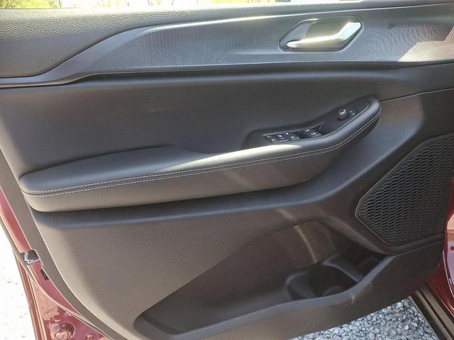 Photo of 2025 Velvet Red Pearlcoat Jeep Grand Cherokee L