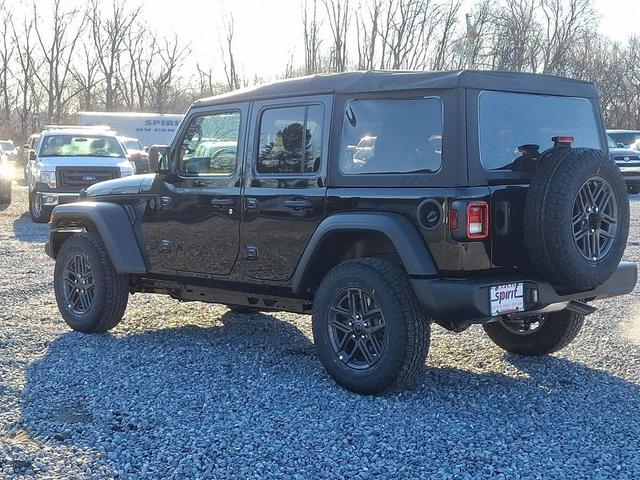 Photo of 2025 Black Clearcoat Jeep Wrangler