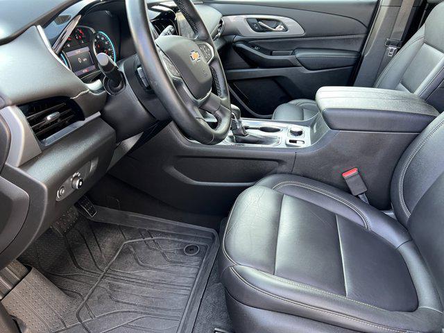 Photo of 2023 Sterling Gray Metallic Chevrolet Traverse