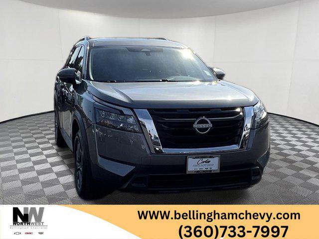 Photo of 2024 Gun Metallic Nissan Pathfinder