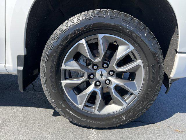 Photo of 2022 Summit White Chevrolet Silverado 1500