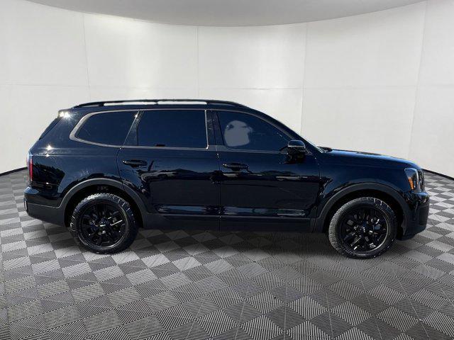 Photo of 2024 Ebony Black Kia Telluride