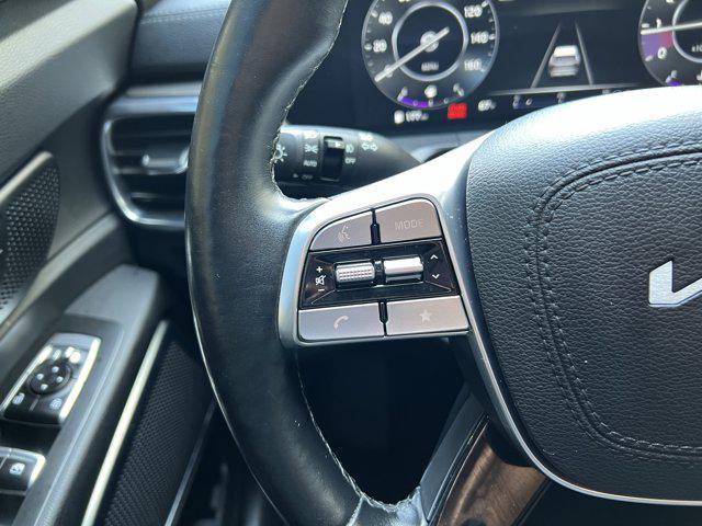 Photo of 2024 Ebony Black Kia Telluride