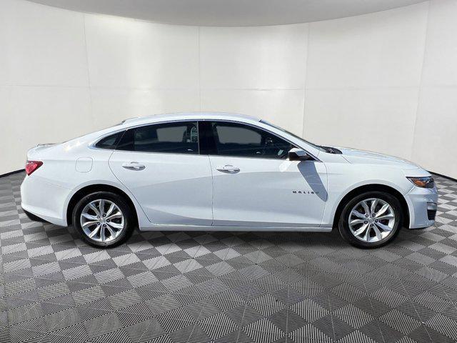 Photo of 2021 Summit White Chevrolet Malibu