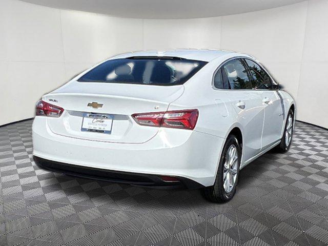 Photo of 2021 Summit White Chevrolet Malibu