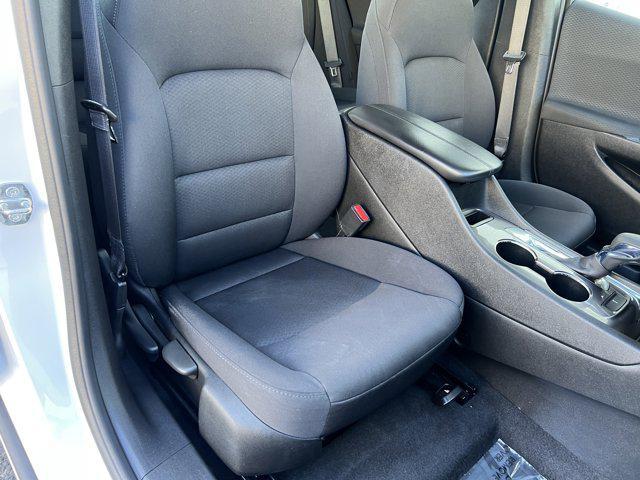 Photo of 2021 Summit White Chevrolet Malibu