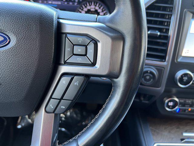 Photo of 2019 White Platinum Metallic Tri-Coat Ford Expedition