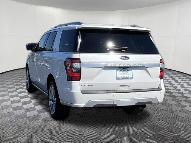 Photo of 2019 White Platinum Metallic Tri-Coat Ford Expedition