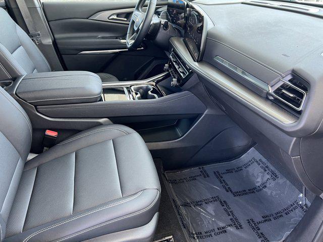 Photo of 2024 Gray Chevrolet Traverse