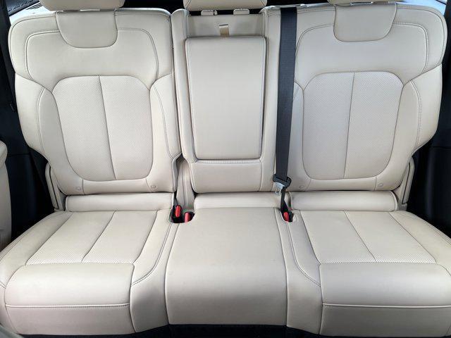 Photo of 2023 Rocky Mountain Pearlcoat Jeep Grand Cherokee