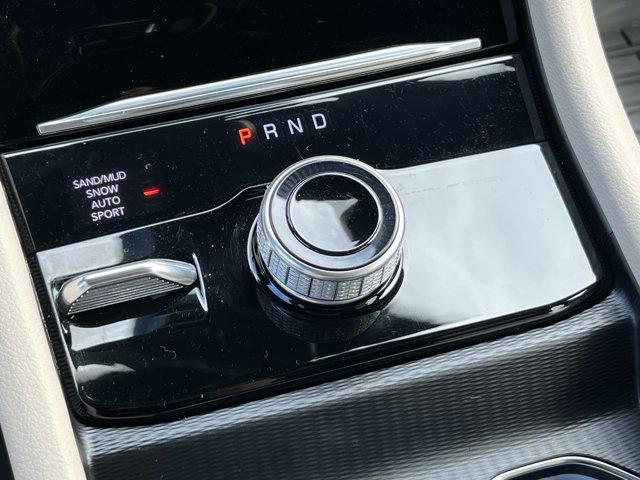 Photo of 2023 Rocky Mountain Pearlcoat Jeep Grand Cherokee