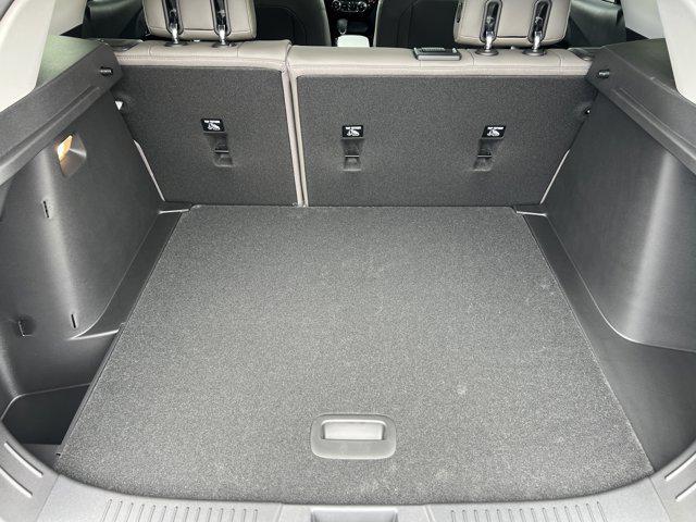 Photo of 2025 Summit White Chevrolet Trax