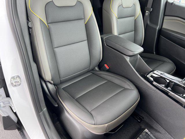 Photo of 2025 Summit White Chevrolet Trax