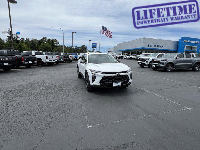 Photo of 2025 Summit White Chevrolet Trax