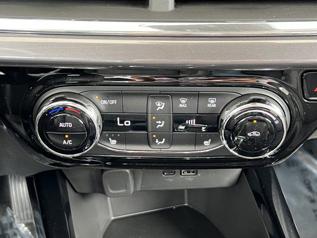 Photo of 2025 Summit White Chevrolet Trax