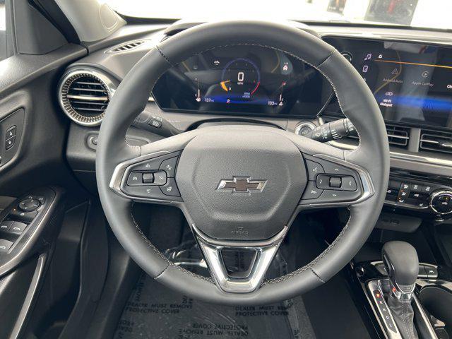 Photo of 2025 Summit White Chevrolet Trax