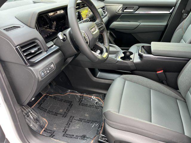 Photo of 2026 Summit White GMC Terrain
