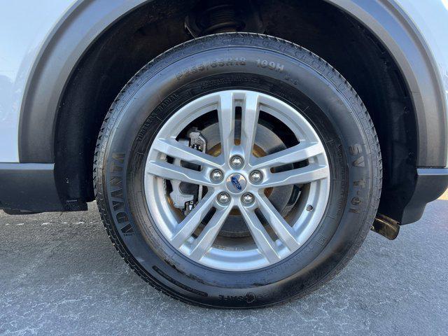 Photo of 2021 Oxford White Ford Explorer