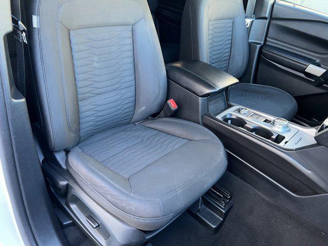 Photo of 2021 Oxford White Ford Explorer
