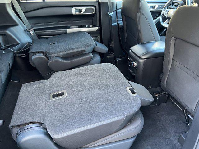 Photo of 2021 Oxford White Ford Explorer