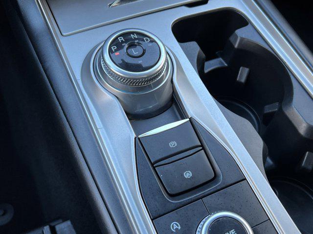 Photo of 2021 Oxford White Ford Explorer