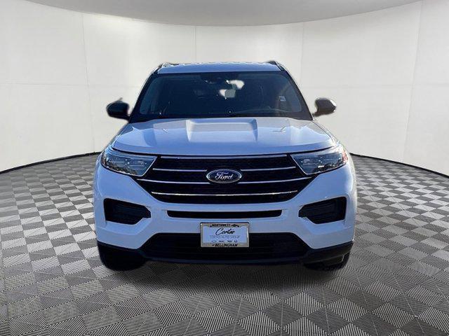 Photo of 2021 Oxford White Ford Explorer