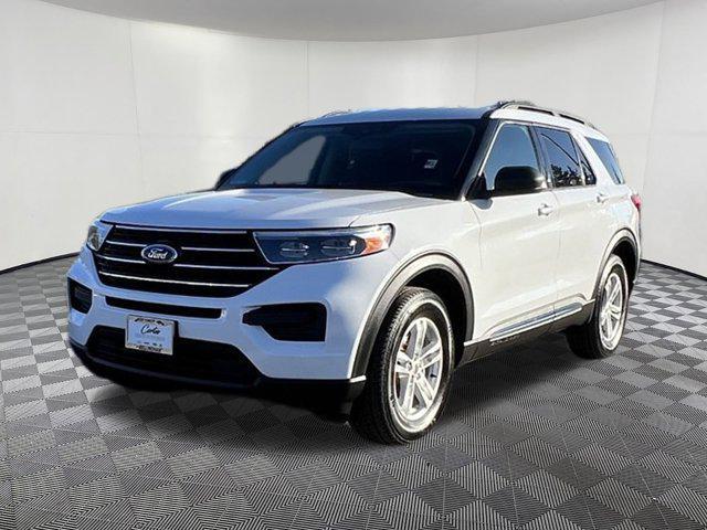 Photo of 2021 Oxford White Ford Explorer