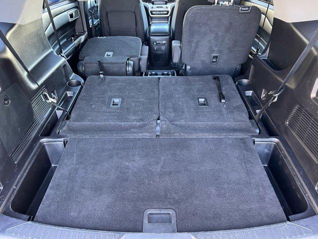 Photo of 2021 Oxford White Ford Explorer