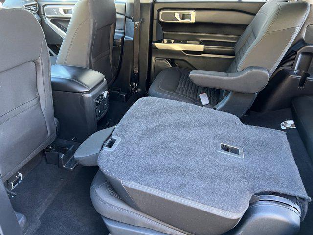 Photo of 2021 Oxford White Ford Explorer