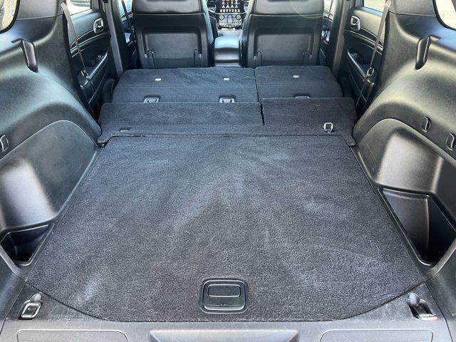 Photo of 2022 Diamond Black Crystal Pearlcoat Jeep Grand Cherokee